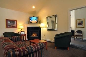 Hotel Skaneateles Suites Skaneateles