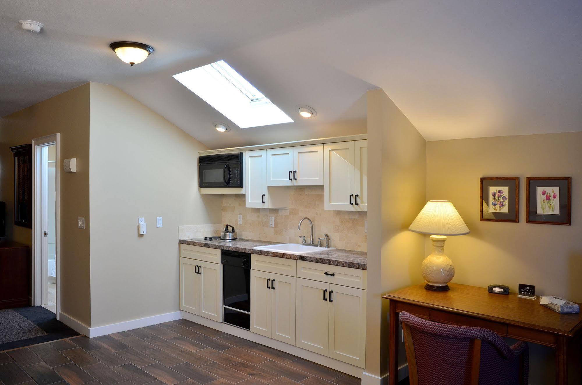 Skaneateles Suites
